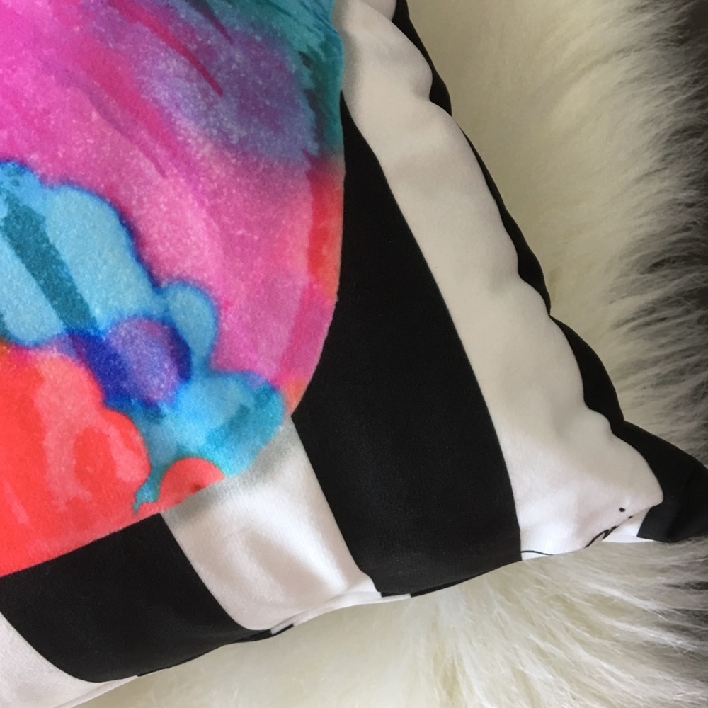 new last1 ♡ Jodi Pedri ♡ Smooches Pillow ♡ Lips - Picture 5 of 8